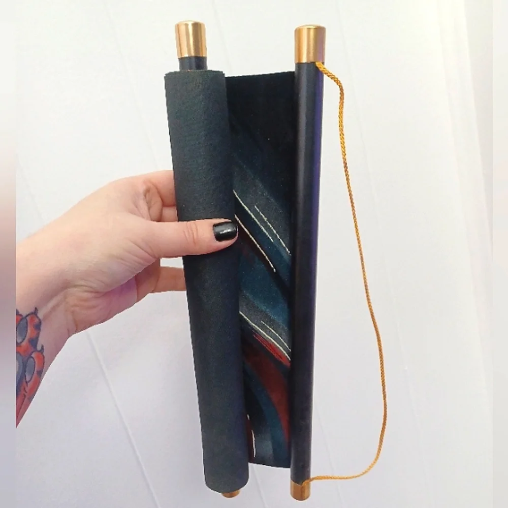 Painted Velvet Hanging Scroll - Picture 7 of 7